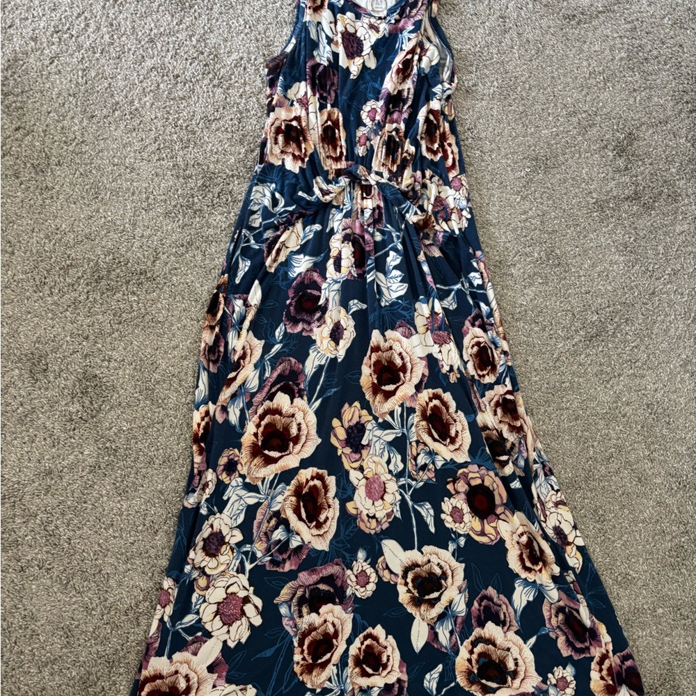 Floral Sleeveless Maxi Dress